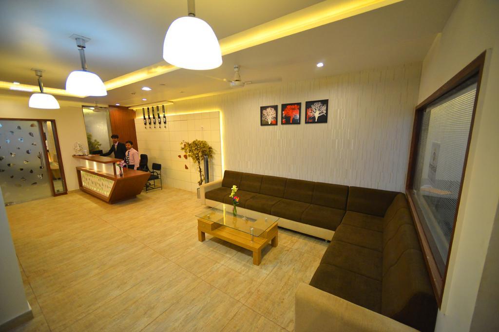 The Grand Imperial Hotel Morbi Exterior foto