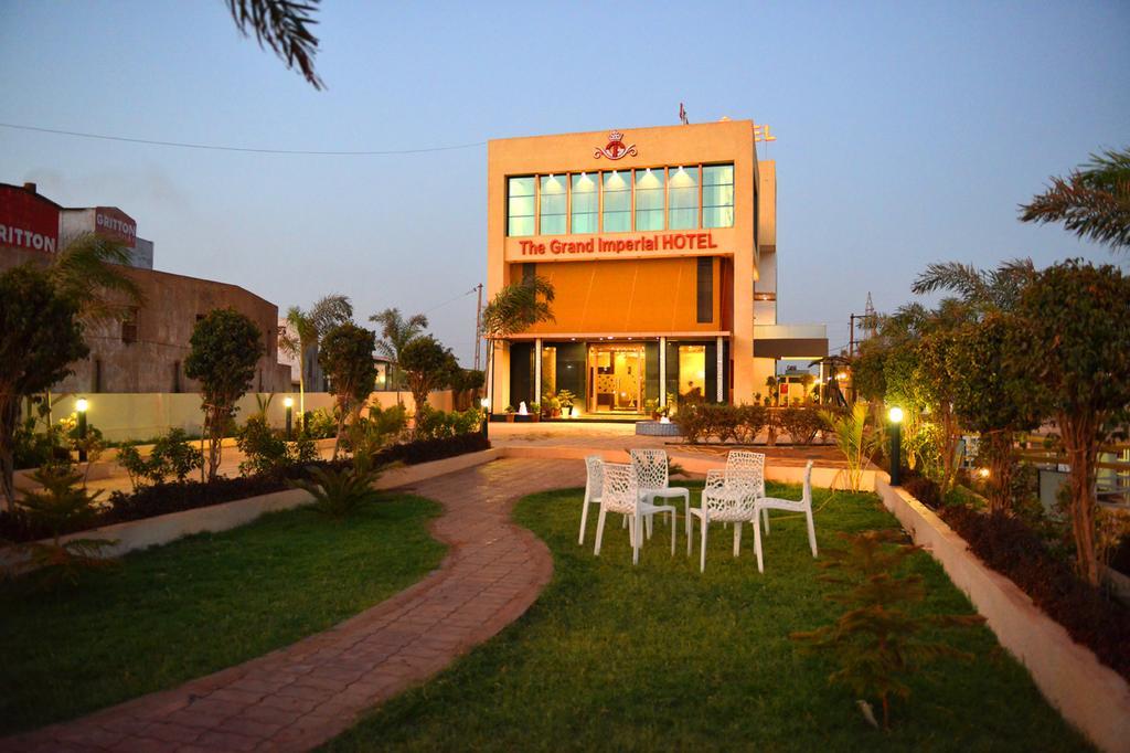 The Grand Imperial Hotel Morbi Exterior foto