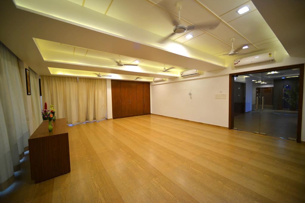 The Grand Imperial Hotel Morbi Exterior foto